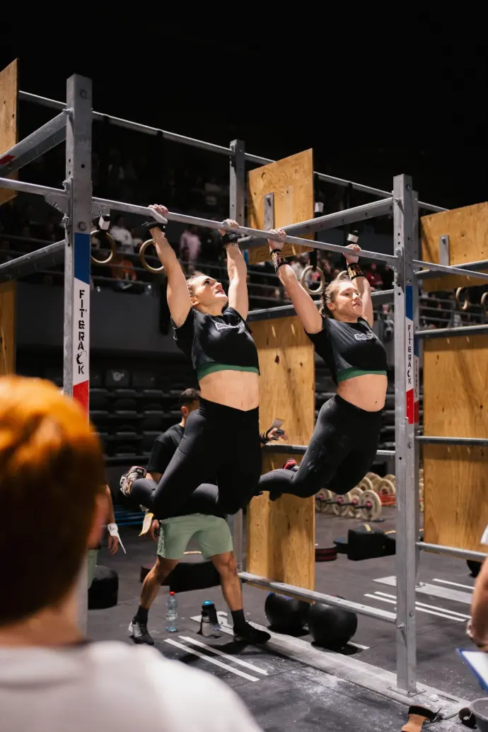 Toulouse Throwdown 2024 - WOD 1 Rack évent Toulouse Throwdown - Crédit photo Attends un instant