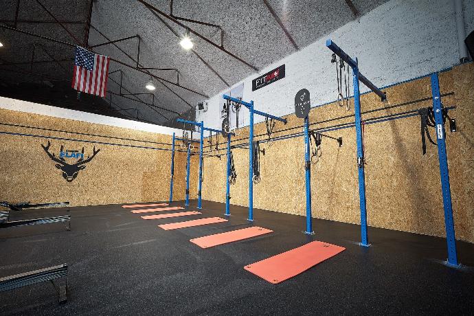 Rack mural - Box affiliée CrossFit Elafi