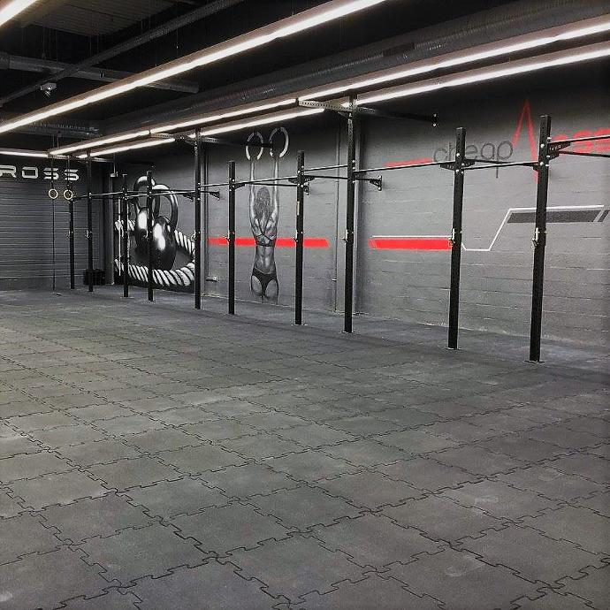 Rack mural - Salle de fitness