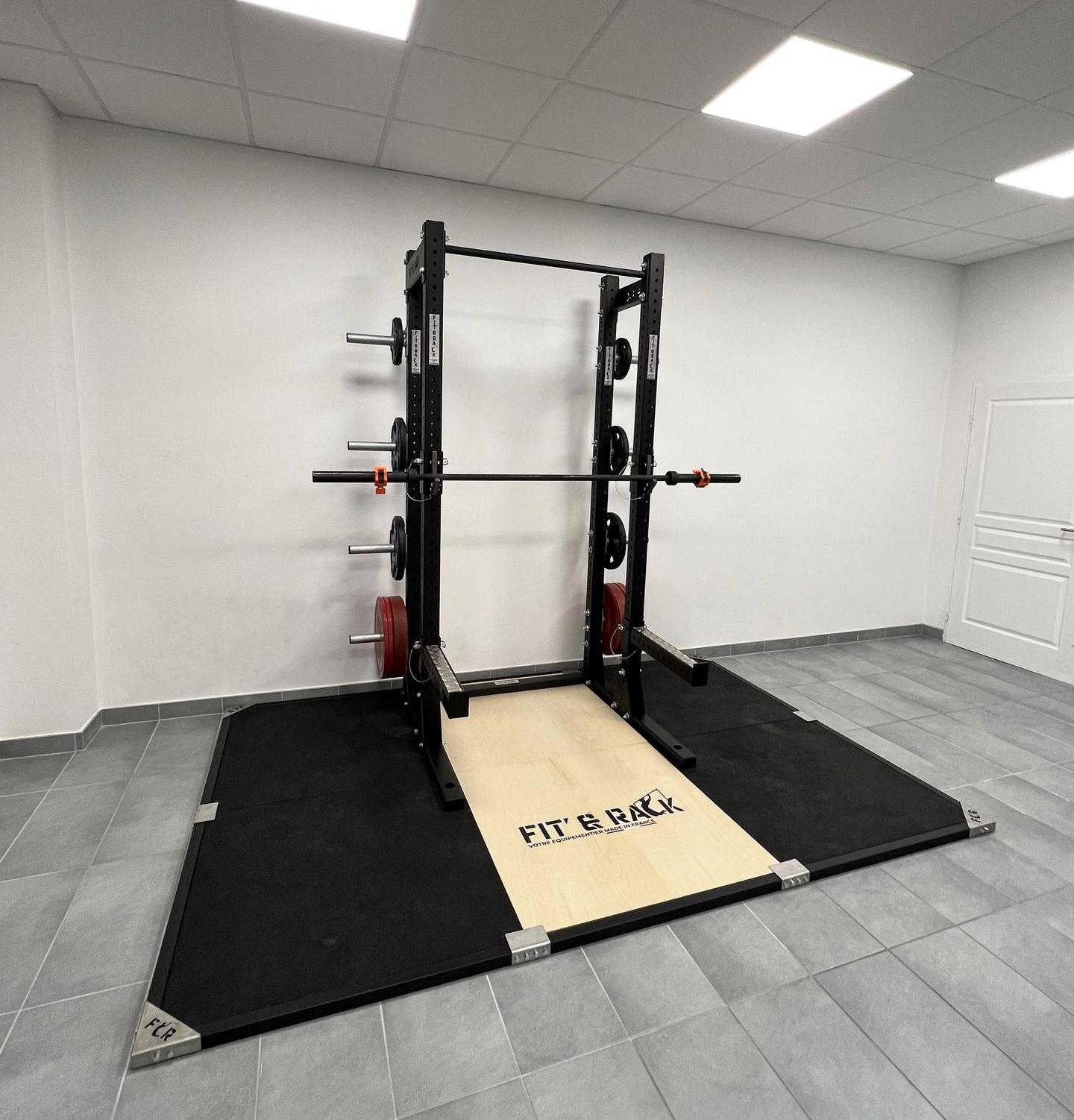 Plateau d'haltérophilie - Salle de sport Roots Fitness