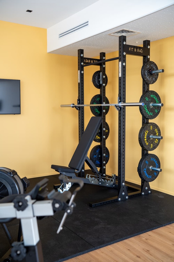 Rack de musculation et cross-training - Salle de sport en entreprise
