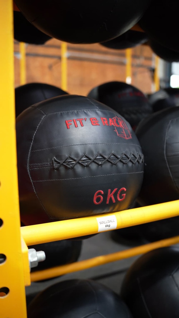 Comment stocker et entretenier ses wall balls pour qu'ils ne se déforment pas ?