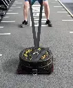 Utilisation Pull Sled CrossFit Des Monts piste synthétique.webp