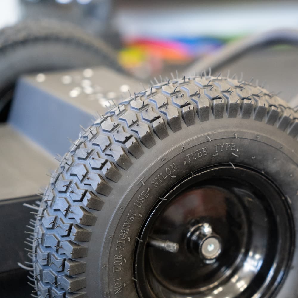 Traineau de vitesse sur piste et sol en gazon