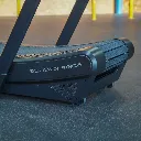 Avantages d'un tapis de course incurvé à résistance